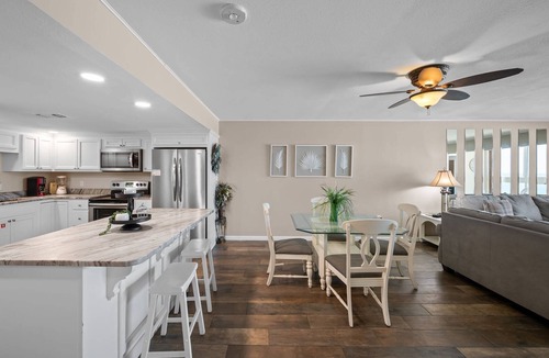 Gulf Shores Condo | Edgewater West 31 ~ Outdoor Pool + $400 in FREE Activities Daily ~ Zoo/Parasailing/Golf + More