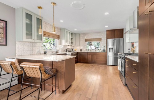 Central Boulder House | Elegant Mid Century Modern Ranch - Walk to Pearl and Hiking! EV Charger on Site.