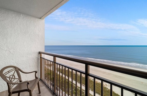 Golden Mile Condo | Elevated Serenity:Ninth Floor Beachfront Getaway