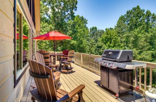 East Ellijay House | Ellijay Cabin with Hot Tub and Mountain Views