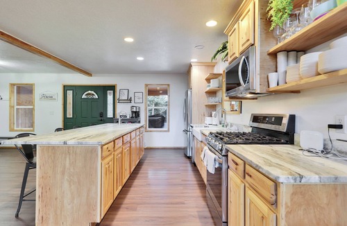 Duck Creek Village Cabin | Empty Saddle - 6 bedrooms/3.5 baths