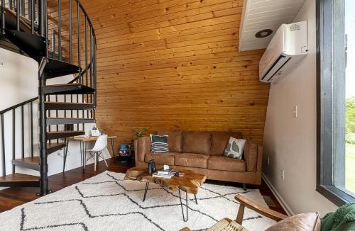 Makanda Ski Chalet | Enchanting A-Frames with Hot-Tub Wonderful for Hiking in Makanda, Illinois