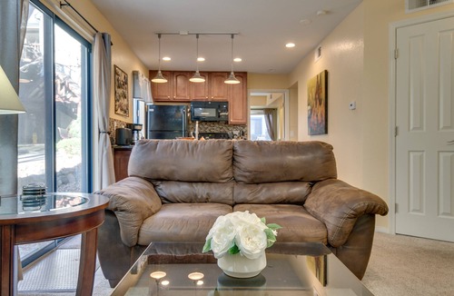 Englewood Apartment | Englewood Apt w/Patio in Denver Tech Center