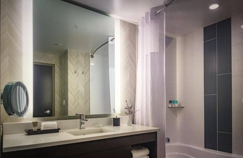 Jewell Heights - Hoffman Heights House | Enjoy a Comfortable Stay at our Aurora, Colorado Room !