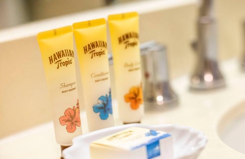 Waikiki Hotel | Enjoy Complimentary Breakfast | 3 Relaxing Rooms | Outdoor Pool
