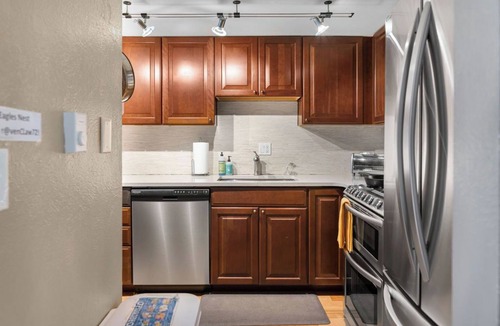 Glenwood Grove - North Iris House | Entire 2-Story Townhome in Central Boulder