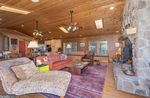 Lost River Cabin | Entire Cabin in Lost River w/fire pit + pet friendly!