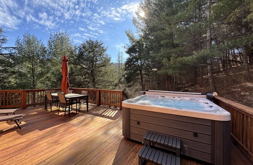 Lost River Cabin | Entire Cabin in Lost River w/fire pit + pet friendly!