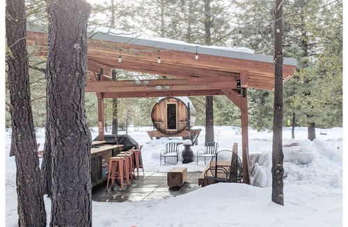 Leavenworth House | Entire Home and Covered Patio, Poofy's Paradise In Plain/Leavenworth