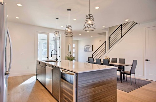 Englewood House | Epic New Home, Prime Location & 5BD