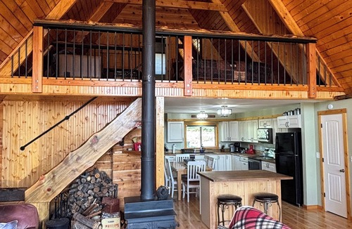 Cimarron Cabin | Escape to the heart of the Colorado mountains at this peaceful cabin retreat.