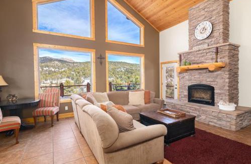 Zion National Park East Entrance House | Escape to Tranquility: Amazing Cabin Near Zion