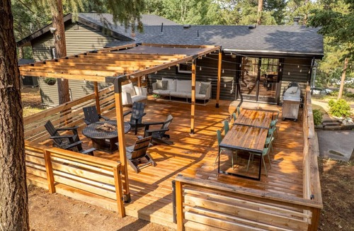 Hangen Ranch And M and B House | Evergreen Hideaway: Game Room, Sauna + Fire Pit