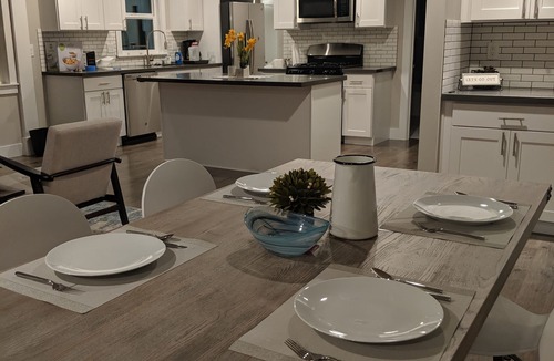 Silver Lake House | Excape to the lake! Just 20 Miles to Seattle- Fresh Remodel