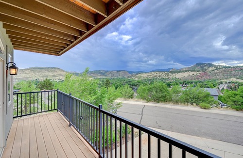 Lyons House | Executive house with stunning views walking distance to downtown