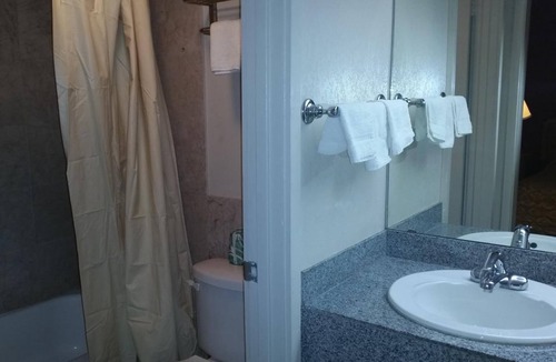 Waxahachie Hotel | Executive Inn and Suites Waxahachie