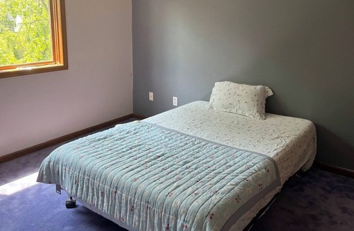 Maumee House | Experience the midwest American Village life in cozy home
