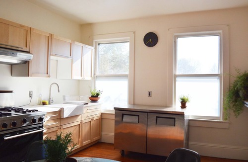 Kingston House | Explore Uptown Kingston from the Historic Bau Guesthaus