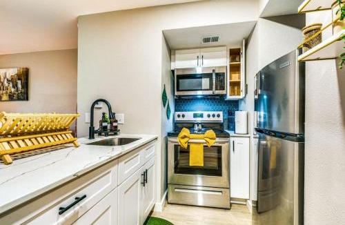 Allandale Apartment | Exquisite Studio Pet-Friendly 10mins from Downtown