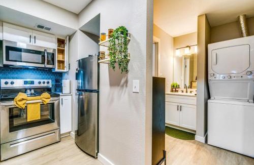 Allandale Apartment | Exquisite Studio Pet-Friendly 10mins from Downtown