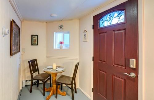 College Apartment | Fairbanks Cottage on Less Than 2 Acres about 8 Mi to Dtwn