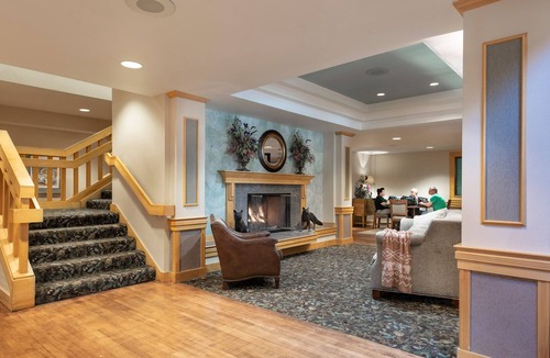 College Hotel | Fairbanks Princess Riverside Lodge