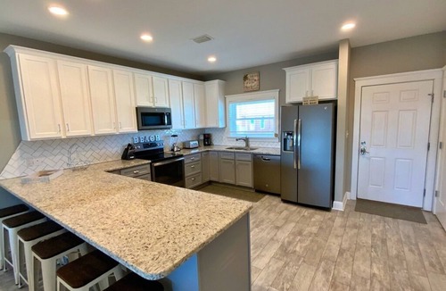Morgantown House | Fall Dates on Sale! Morgantown w/Pools and Tennis!