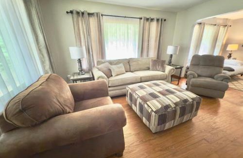 Saint Joseph House | Fall Getaway with Private Wooded space on Ravine Lot