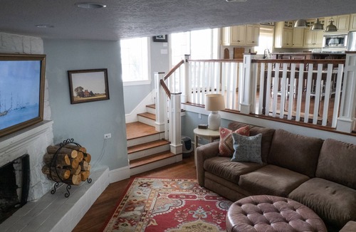Orem House | Family Gathering Place with Views, Firepit, Pickleball Court, & Trampoline