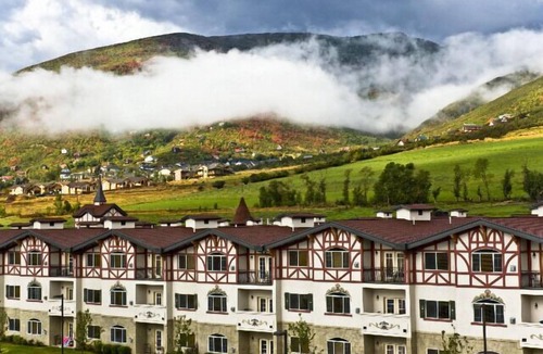 Zermatt Villa | Family Getaway~Pool, Hot Sprng, Scuba & Ice Castles Villa 1041