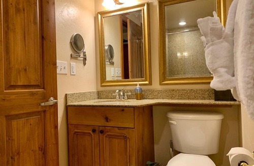 Zermatt Villa | Family Getaway-Pool, Hot Sprng, Scuba & Ice Castles Villa 1071 villa