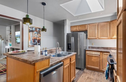 South Westminster House | Family Retreat Games, Fun & Spacious Stay