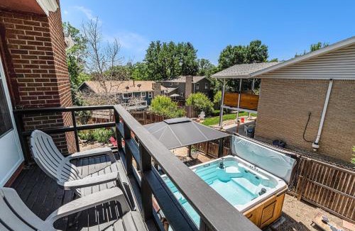 Northwest Arvada House | Family Retreat W Hot Tub & Patio Dining