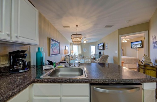 Orange Beach House | Fantastic condo with views of the Cotton Bayou