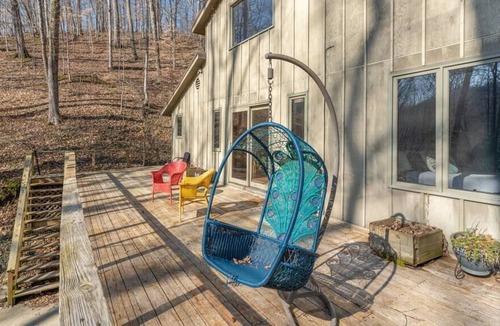 Bellevue Cabin | Feynman's Forest - Secluded Oasis