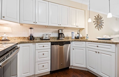 Folly Field Condo | Fiddler's Cove 9E, 2BR, Tennis, Pool, Racquetball, Beach Access, Sleeps 6