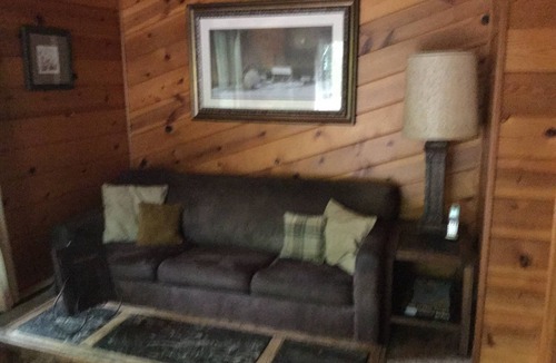 Charter Hills House | FIELDSTONE AND LOG HOME ON BEECH. Oct/Nov dates available at 2024 prices!