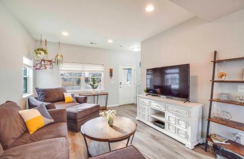 Dupont House | Fire Pit and Shuffleboard Suburban Denver Home