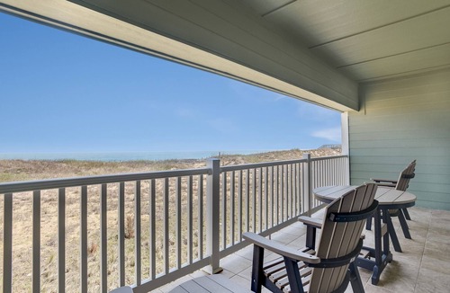 Kill Devil Hills Condo | First Flight Retreat 105: Oceanfront, Shared Pool