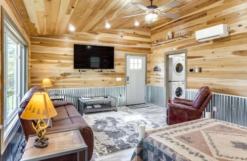 Baxter Apartment | Fish and Hike Studio on Cane Creek