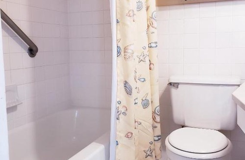Bay Esplanade House | Five Palms Suite 209 - Daily - Weekly - Monthly