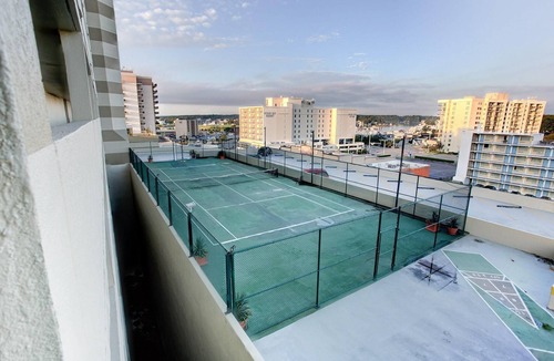 Northeast Virginia Beach Apartment | FLASH SALE! Stylish Suite w/Private Balcony, Jetted Tub, WiFi, Gym & Resort Pools