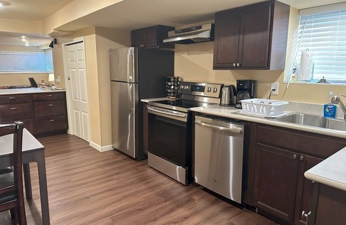 Sunset Hill Apartment | Flat in Heart of Ballard - Walk to Beach, Restaurants and Shops!