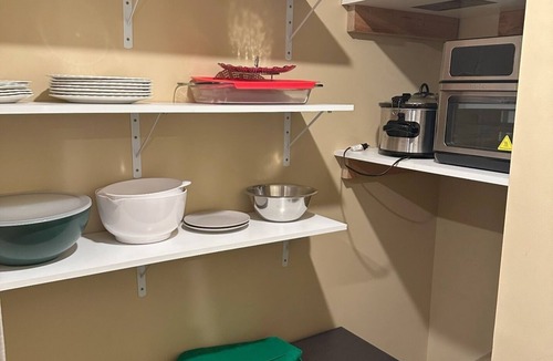 Sunset Hill Apartment | Flat in Heart of Ballard - Walk to Beach, Restaurants and Shops!