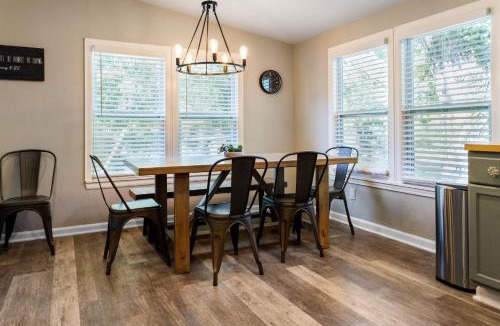Franklin House | Franklin 4BR Escape, BBQ, Fire Pit, Sleeps 15