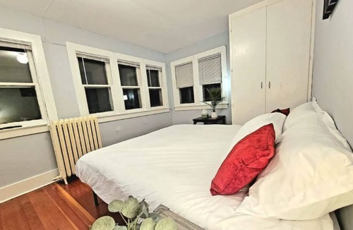 Eastside House | Fun! Most bed space in Syracuse/Rochester/Buffalo