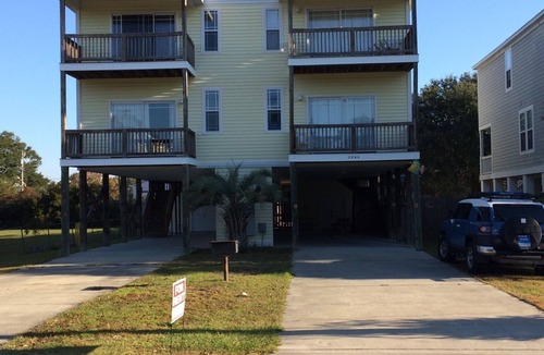 Woodland Terrace House | GCB 126A Woodland Dr., GCB oceanview-2 story, 4BR4.5BA Beach House, pool, 14max.