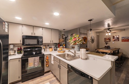 Brian Head Condo | Giant Steps 12 Rustic Retreat ski in/out 2bd/2bath