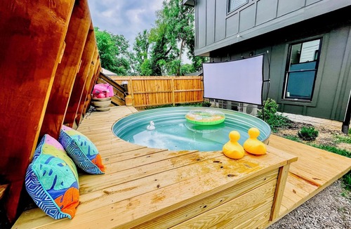 Cleveland Park House | Glamorous 3 BDR in East Nashville – Just 3 Miles to Downtown, Pet Friendly!