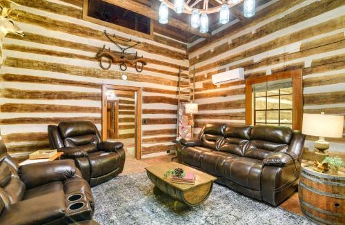 Glasgow House | Glasgow Getaway with Patio, Fireplace and Grill!